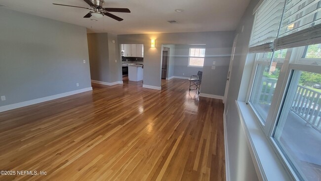property at 2819 Oak St