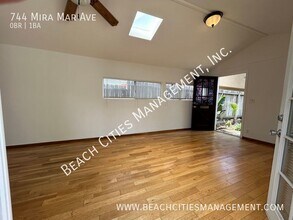 744 Mira Mar Ave in Long Beach, CA - Building Photo - Building Photo
