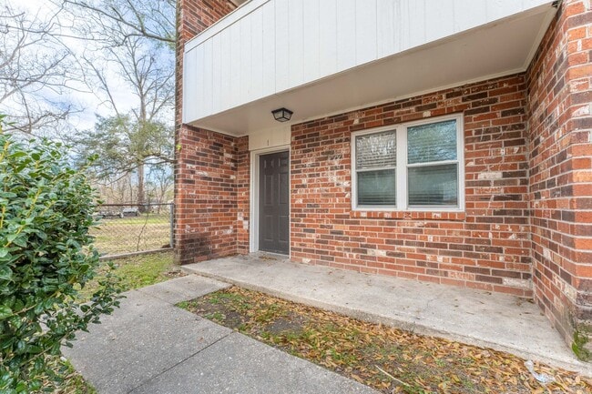 2447 Brownlee St in Baton Rouge, LA - Building Photo - Building Photo