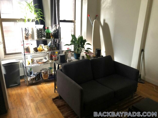 384 Commonwealth Ave