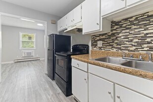 6439 Starbrook Dr in Fayetteville, NC - Building Photo