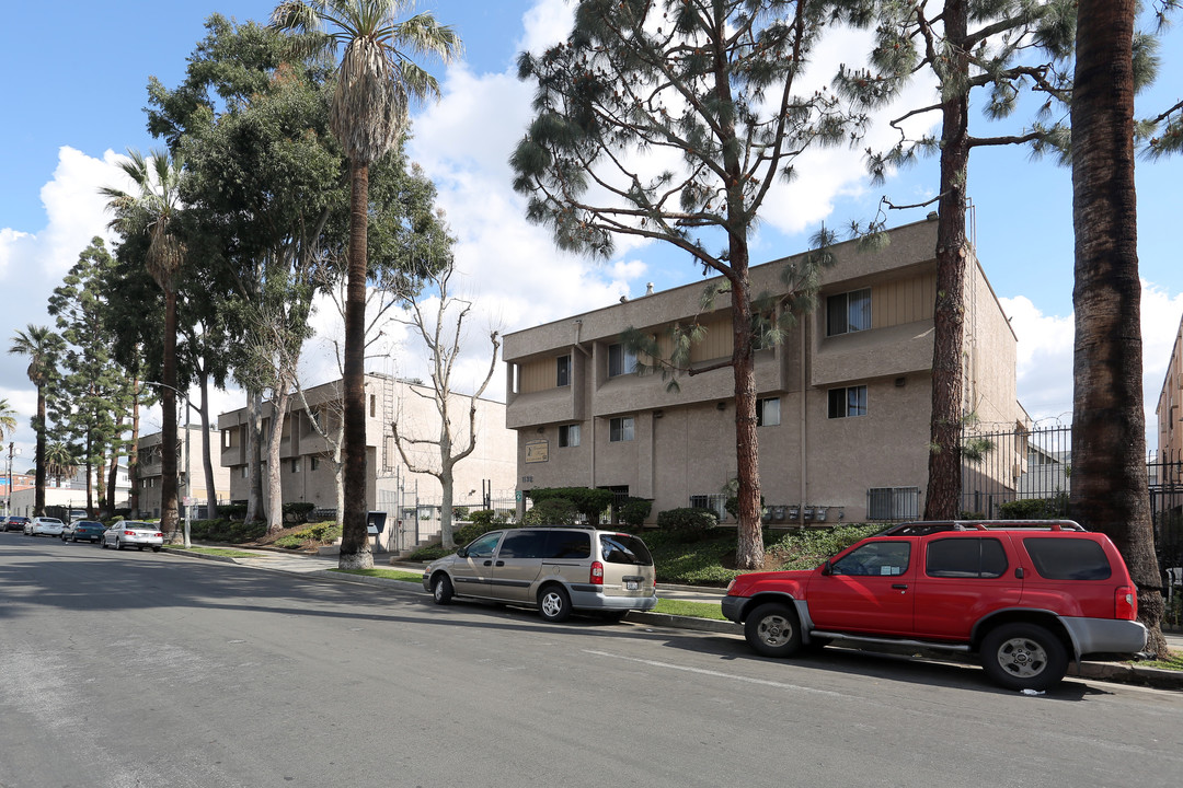 Grandview Apartments in Los Angeles, CA - Foto de edificio