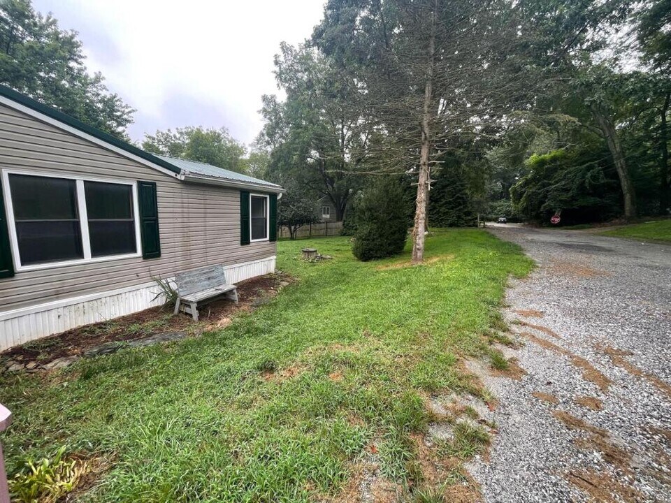 83 Fairview Trail in Delta, PA - Foto de edificio