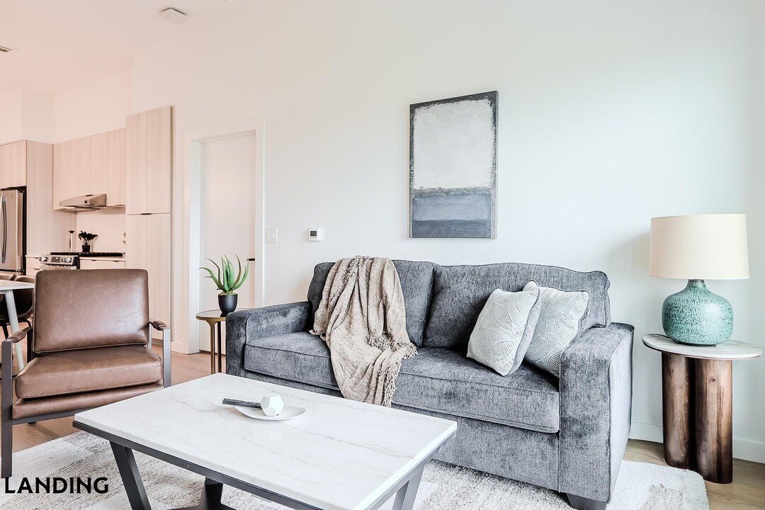 2623 Keene St, Unit 337 in Houston, TX - Building Photo