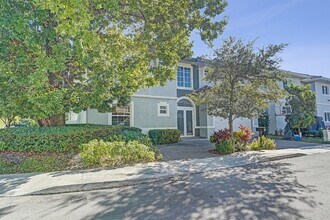 3534 Forest View Cir in Fort Lauderdale, FL - Foto de edificio - Building Photo