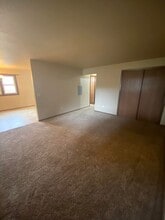 2808 E Klondike Trl, Unit 4 in Sioux Falls, SD - Building Photo - Building Photo