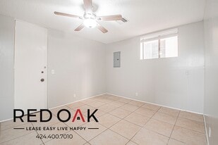 8 S 69th Pl in Long Beach, CA - Building Photo