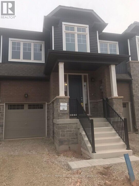 116 McGill Ave in Erin, ON - Building Photo