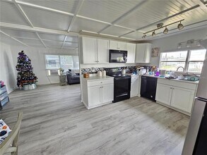 321 4th St W in Palmetto, FL - Building Photo - Building Photo