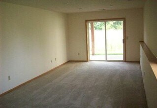 3739 131st Ln NW in Minneapolis, MN - Building Photo - Building Photo