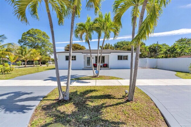 property at 4301 SW 85th Ave