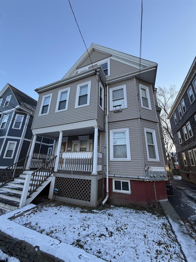 97 Morrison Ave, Unit 3 in Somerville, MA - Building Photo - Building Photo