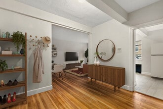 97 Strathmore Rd, Unit 2 in Boston, MA - Foto de edificio - Building Photo