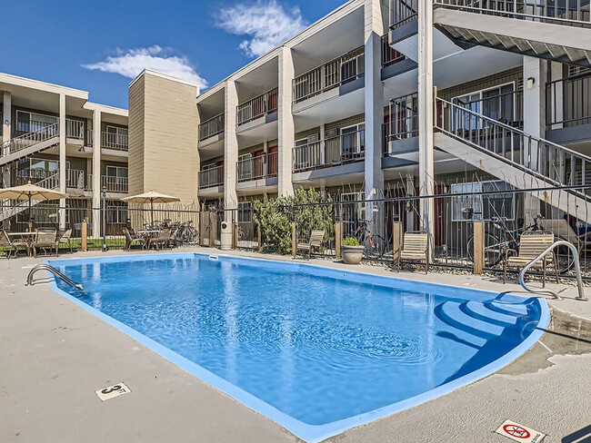 Fox Hill Apartments in Golden, CO - Building Photo - Building Photo