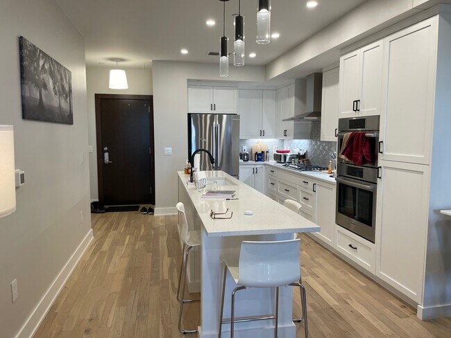 221 E Mountain Ave, Unit 316 in Fort Collins, CO - Building Photo - Building Photo