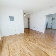 212 Phoenetia Ave in Coral Gables, FL - Building Photo - Building Photo