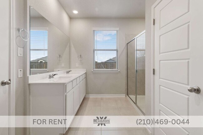 2926 Playa Azul Blvd in Converse, TX - Building Photo - Building Photo