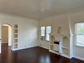 503 Hill Dr, Unit half in Glendale, CA - Building Photo - Building Photo