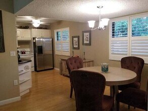 2424 N Federal Hwy in Boynton Beach, FL - Building Photo - Building Photo