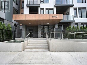 1440 Clarriage Ct in Milton, ON - Building Photo - Building Photo