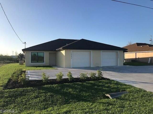 1444 SW 4th Ln in Cape Coral, FL - Foto de edificio