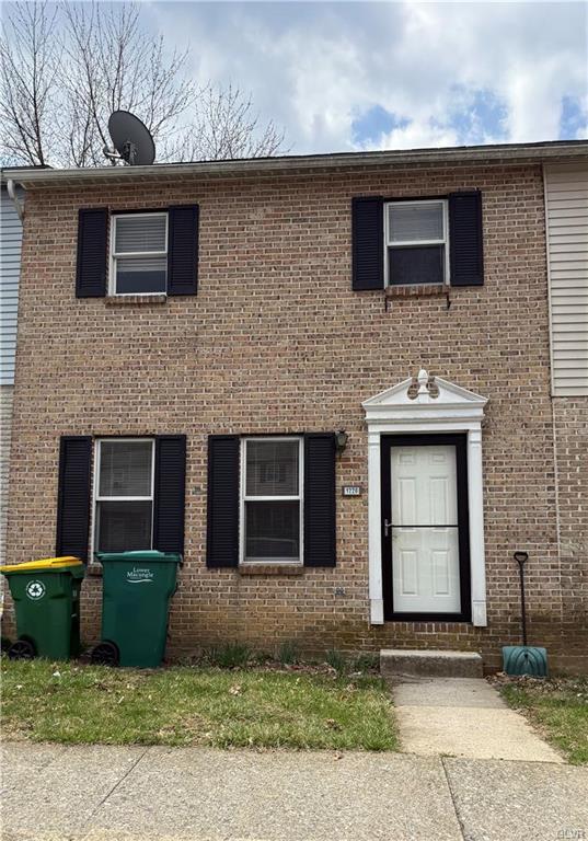 property at 1220 Eagle St