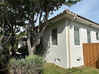 1725 Biarritz Dr in Miami Beach, FL - Building Photo - Building Photo