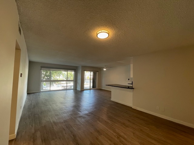 1284 Havenhurst Dr in West Hollywood, CA - Building Photo - Building Photo