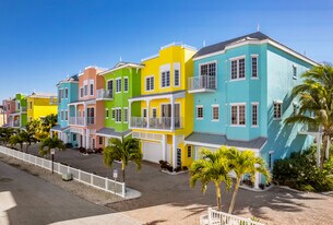 South Beach Village in Bradenton Beach, FL - Building Photo