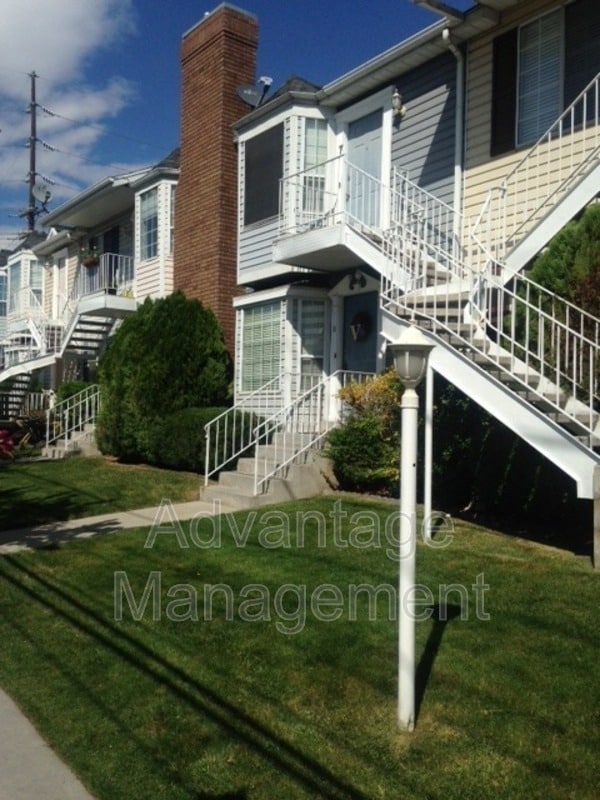 property at 907 E 820 N