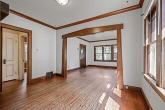 1089 23rd Ave SE in Minneapolis, MN - Building Photo - Building Photo