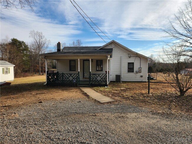 3980 Cedar Plains Rd in Sandy Hook, VA - Building Photo - Building Photo