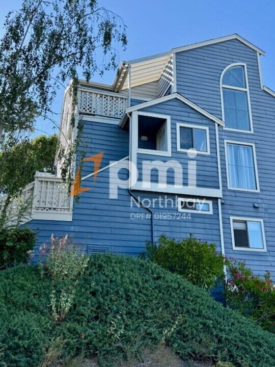 201 Sea Crest Cir in Vallejo, CA - Building Photo