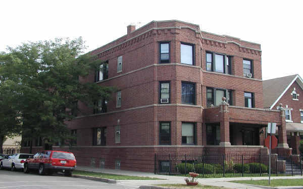 2868 W Dickens Ave in Chicago, IL - Building Photo