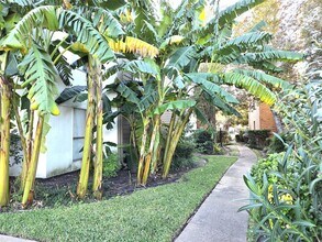 10053 Westpark Dr in Houston, TX - Foto de edificio - Building Photo