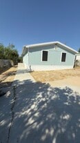 712 Independence Dr in Laredo, TX - Building Photo