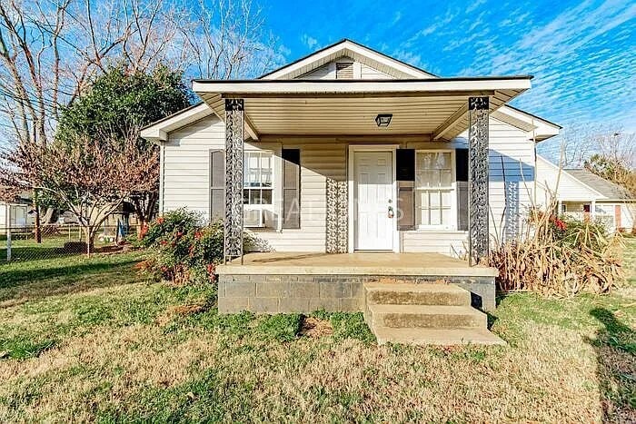 1235 Roberts St in China Grove, NC - Building Photo