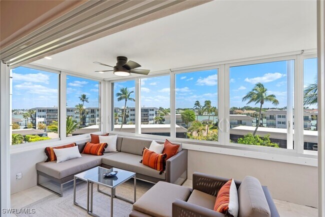 3410 Gulf Shore Blvd N in Naples, FL - Building Photo - Building Photo