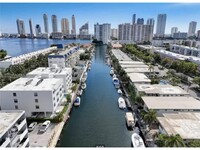 3681 NE 170th St in North Miami Beach, FL - Building Photo - Building Photo