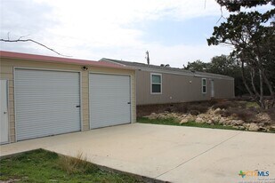 846 Inglewood Dr in Canyon Lake, TX - Building Photo