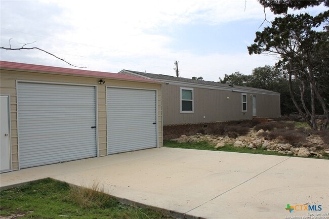 property at 846 Inglewood Dr