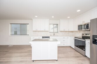 14385 100th Ave SE in Yelm, WA - Building Photo - Building Photo