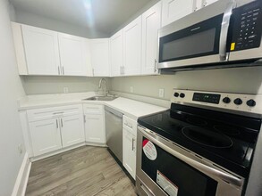 1055 Walnut St in Macon, GA - Building Photo - Building Photo