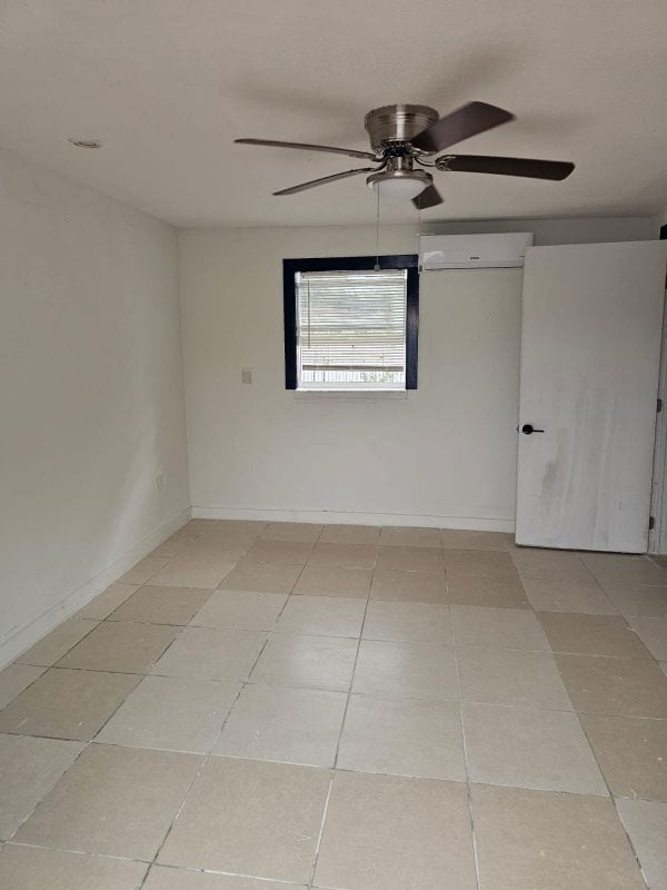 18500 NW 8th Rd in Miami Gardens, FL - Building Photo - Building Photo