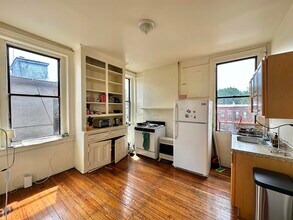 109 Wayne St-Unit -5 in Jersey City, NJ - Building Photo - Building Photo