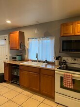 1018 NW 10th St, Unit Mother-in-law Suite in Corvallis, OR - Foto de edificio - Building Photo