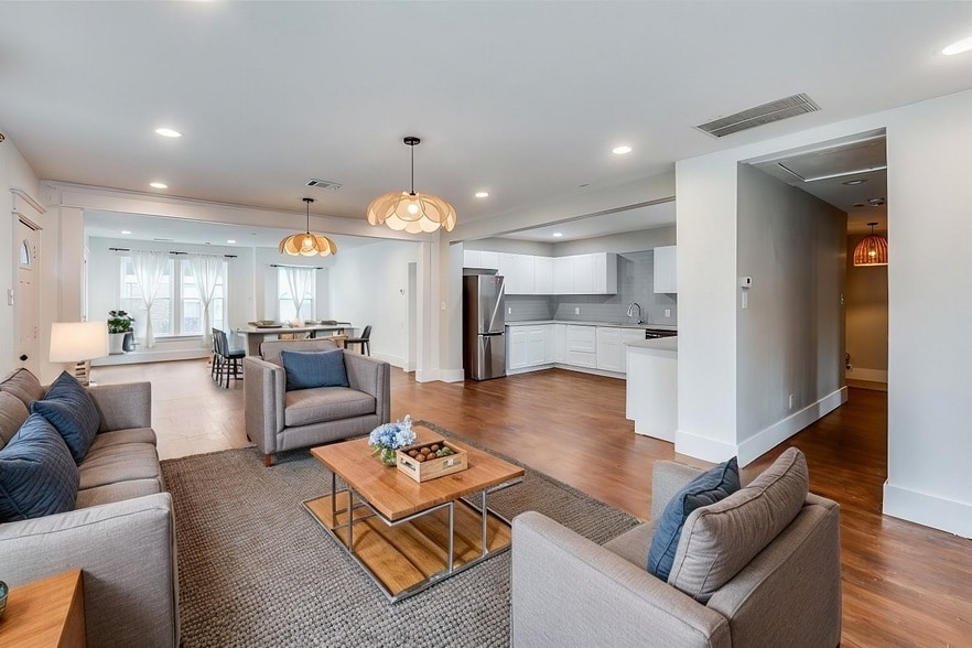 1218 Ranier St in Dallas, TX - Foto de edificio