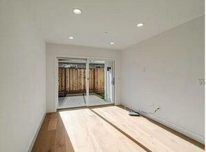1456 Kentfield Ave in Redwood City, CA - Building Photo - Building Photo