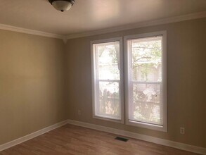 704 E Main St in Urbana, IL - Building Photo - Building Photo