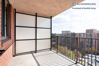 1200 N Veitch St in Arlington, VA - Foto de edificio - Building Photo